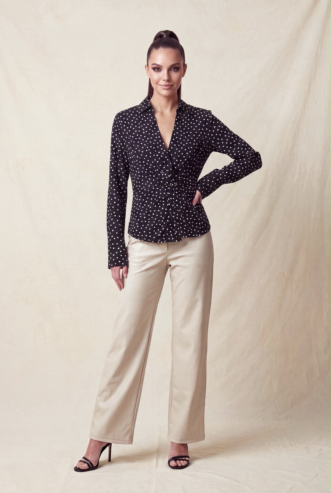 POLKA DOT COLLARED TOP HMT57569D