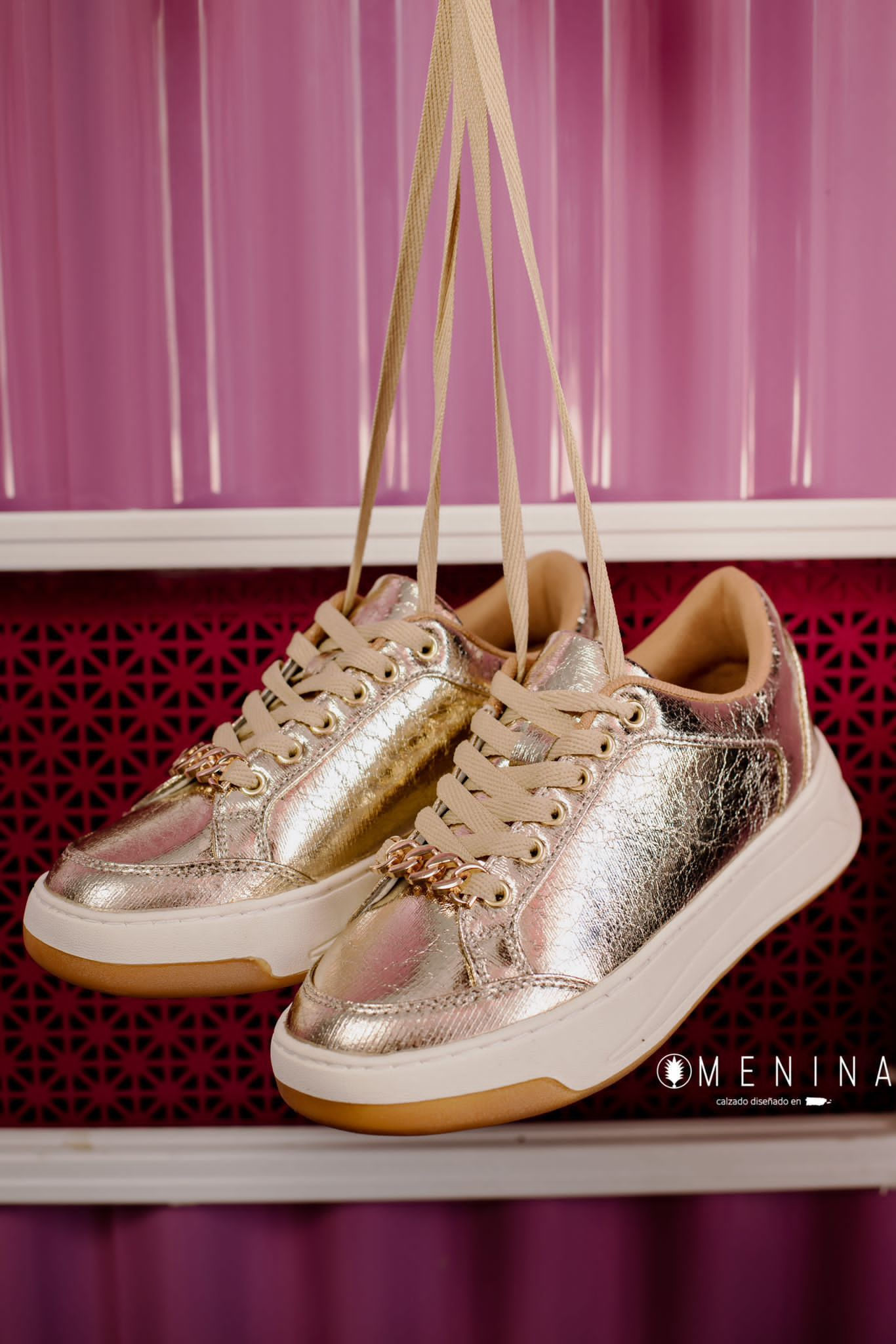 SNEAKER MILEY